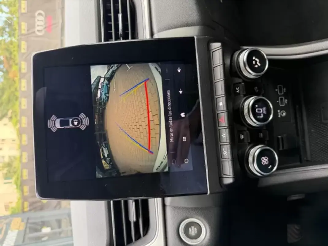 Renault Captur 2022 - 16900 EUR, 84100 km - AUTO.MOTO.pt - 84100km - foto 4 de 12