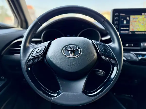 Toyota C-HR 2020 - 24950 EUR, 67000 km - AUTO.MOTO.pt - 67000km - foto 19 de 26