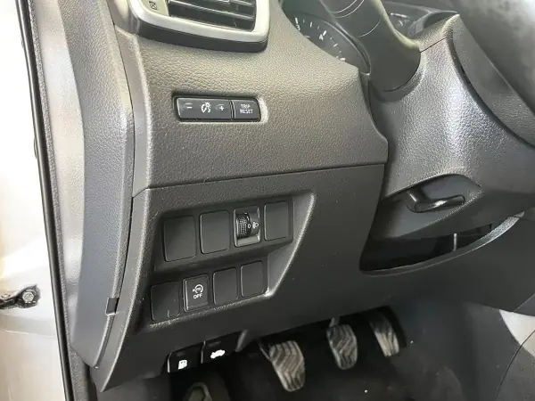Nissan Qashqai 2019 - 18900 EUR, 106352 km - AUTO.MOTO.pt - 106352km - foto 18 de 22
