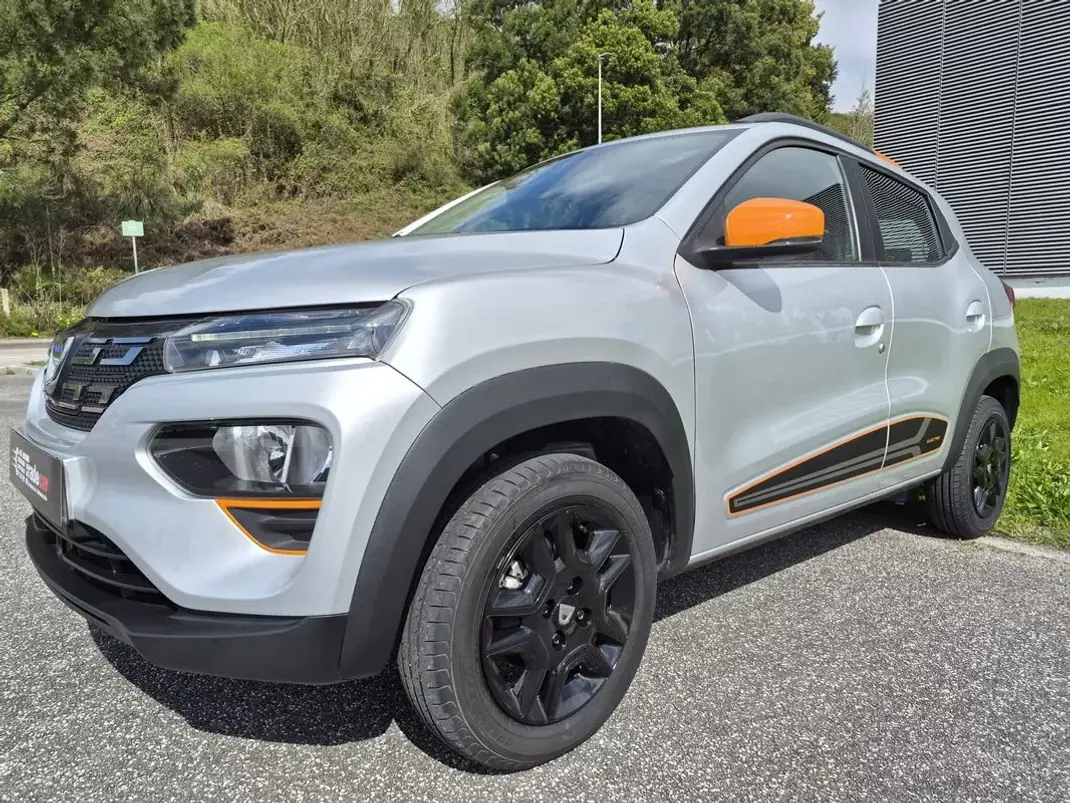 Dacia Spring 2022 - 11499 EUR, 39555 km - AUTO.MOTO.pt - 39555km - foto 1 de 9