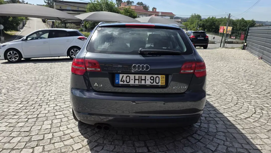 Audi A3 Sportback 2009 - 12990 EUR, 176000 km - AUTO.MOTO.pt - 176000km - foto 6 de 25