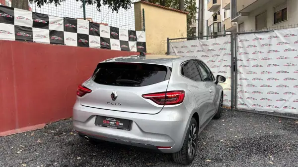 Renault Clio 2023 - 14500 EUR, 79000 km - AUTO.MOTO.pt - 79000km - foto 5 de 12