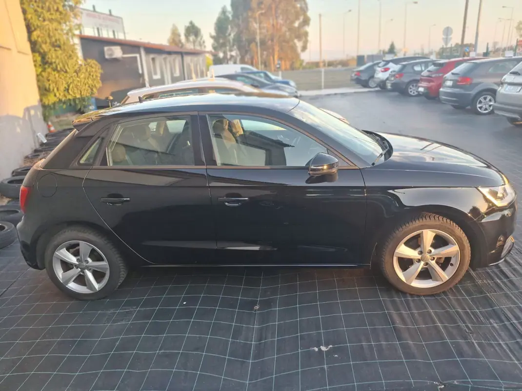 Audi A1 Sportback 2016 - 13500 EUR, 169098 km - 169098km - foto 9 de 17