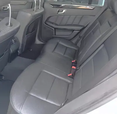 Mercedes-Benz E 300 2012 - 14500 EUR, 295499 km - AUTO.MOTO.pt - 295499km - foto 26 de 29