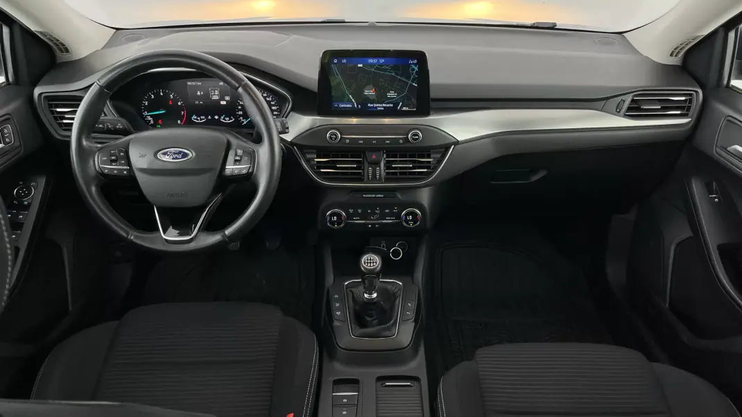 Ford Focus SW 2018 - 11999 EUR, 96051 km - AUTO.MOTO.pt - 96051km - foto 10 de 21