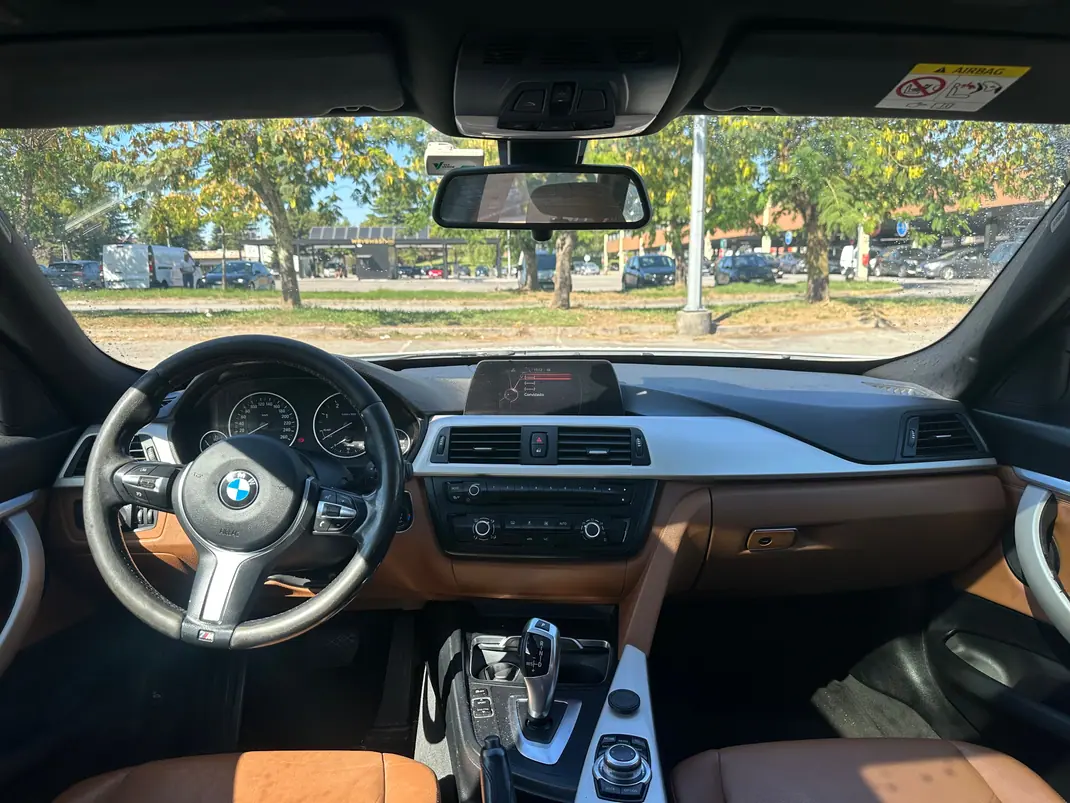 BMW 320 2016 - 19500 EUR, 94500 km - 94500km - foto 8 de 10