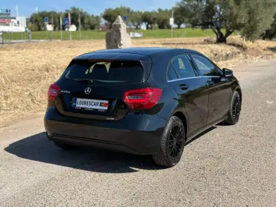 Mercedes-Benz A 180 2017 - 16500 EUR, 182000 km - AUTO.MOTO.pt - 182000km - foto 35 de 41