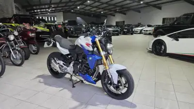 BMW F 900 R 2023 - 10900 EUR, 1060 km - AUTO.MOTO.pt - 1060km - foto 5 de 23