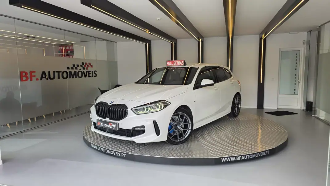 BMW 118 2020 - 27900 EUR, 72732 km - AUTO.MOTO.pt - 72732km - foto 12 de 55