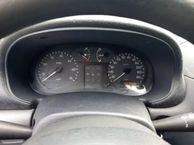 Renault Clio 2000 - 1800 EUR, 186688 km - 186688km - foto 9 de 9