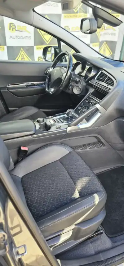 Peugeot 3008 2014 - 14900 EUR, 208000 km - AUTO.MOTO.pt - 208000km - foto 14 de 22