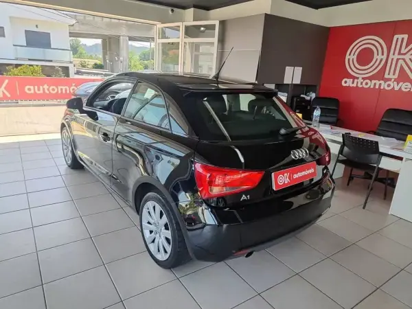 Audi A1 2011 - 8650 EUR, 215600 km - AUTO.MOTO.pt - 215600km - foto 7 de 32