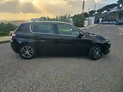 Peugeot 308 2016 - 8900 EUR, 95000 km - AUTO.MOTO.pt - 95000km - foto 3 de 7