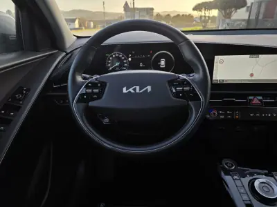 Kia Niro EV 2022 - 23990 EUR, 89000 km - AUTO.MOTO.pt - 89000km - foto 15 de 46
