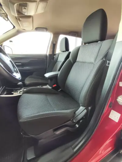 Mitsubishi Outlander 2021 - 18900 EUR, 141000 km - AUTO.MOTO.pt - 141000km - foto 27 de 37