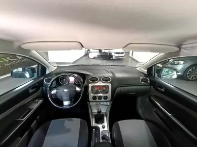 Ford Focus SW 2010 - 5990 EUR, 112000 km - AUTO.MOTO.pt - 112000km - foto 17 de 51