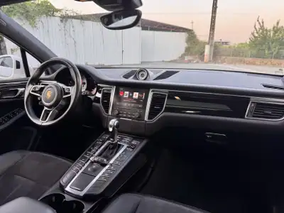 Porsche Macan 2016 - 45990 EUR, 132000 km - AUTO.MOTO.pt - 132000km - foto 17 de 34