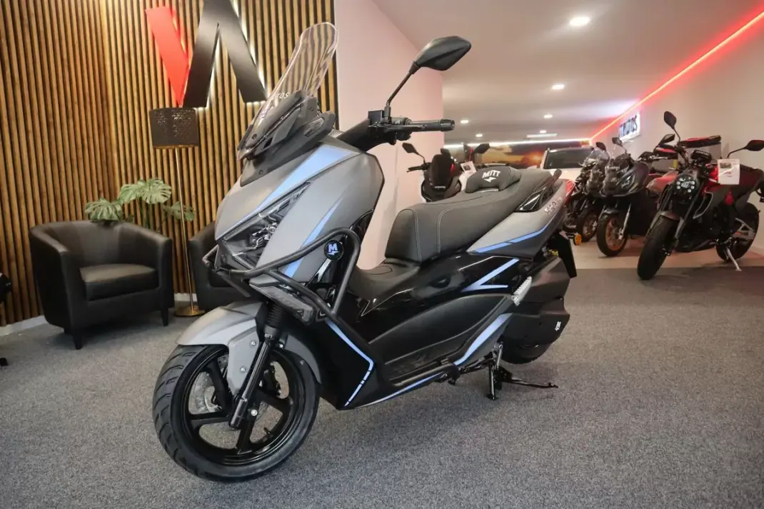 2026 - 3290 EUR, 1 km - AUTO.MOTO.pt - 1km - foto 1 de 11