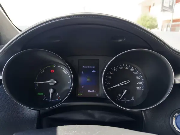 Toyota C-HR 2019 - 22990 EUR, 92000 km - AUTO.MOTO.pt - 92000km - foto 21 de 43