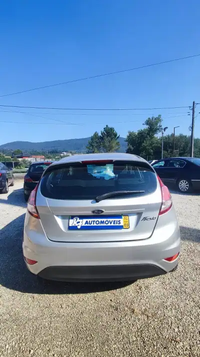 Ford Fiesta 2014 - 9798 EUR, 176798 km - AUTO.MOTO.pt - 176798km - foto 23 de 23