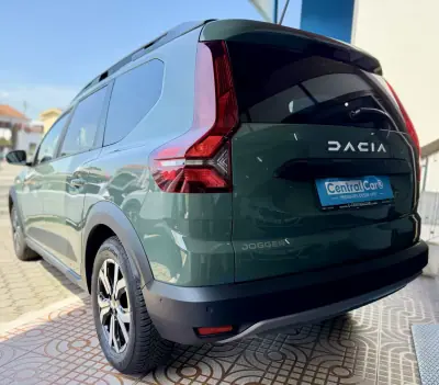 Dacia Jogger 2024 - 16950 EUR, 57000 km - AUTO.MOTO.pt - 57000km - foto 8 de 26