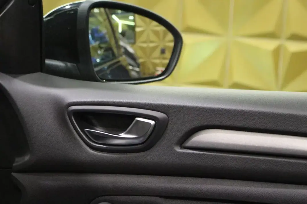 Renault Mégane Sport Tourer 2022 - 16250 EUR, 167000 km - AUTO.MOTO.pt - 167000km - foto 19 de 32