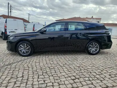 Peugeot 308 SW 2022 - 15490 EUR, 150000 km - foto 4 de 17