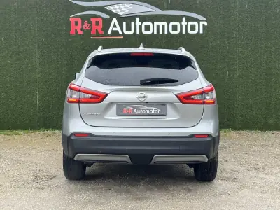 Nissan Qashqai 2017 - 18500 EUR, 128000 km - AUTO.MOTO.pt - 128000km - foto 8 de 27