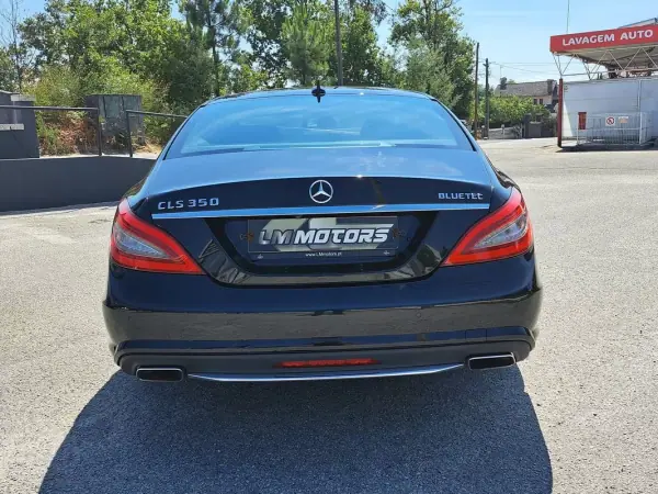Mercedes-Benz CLS 350 2014 - 29000 EUR, 237000 km - AUTO.MOTO.pt - 237000km - foto 11 de 50