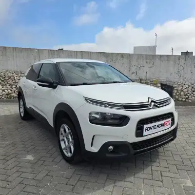 Citroën C4 Cactus 2019 - 10750 EUR, 87750 km - AUTO.MOTO.pt - 87750km - foto 2 de 18