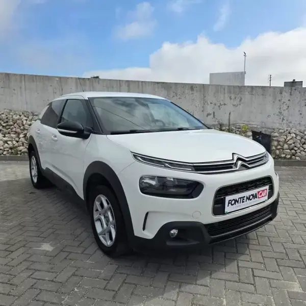 Citroën C4 Cactus 2019 - 10750 EUR, 87750 km - AUTO.MOTO.pt - 87750km - foto 2 de 18