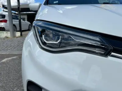 Renault Zoe 2020 - 17900 EUR, 44039 km - AUTO.MOTO.pt - 44039km - foto 11 de 33