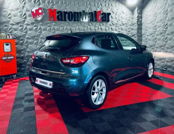 Renault Clio 2017 - 13990 EUR, 104061 km - AUTO.MOTO.pt - 104061km - foto 6 de 28