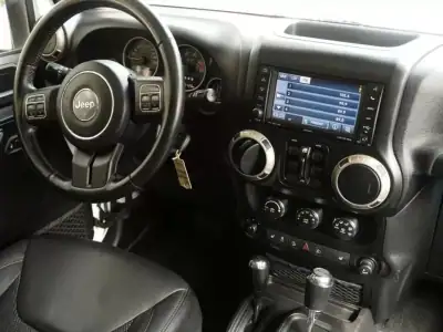Jeep Wrangler Unlimited 2017 - 46900 EUR, 158085 km - AUTO.MOTO.pt - 158085km - foto 22 de 25