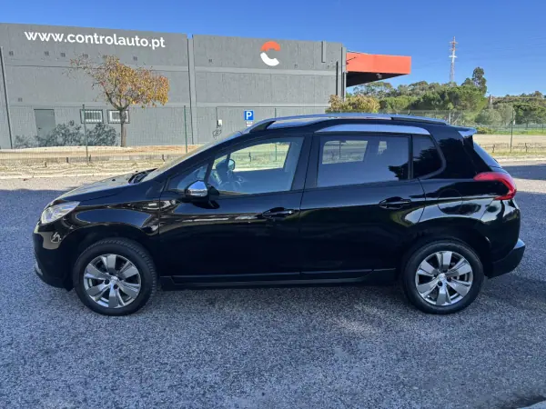 Peugeot 2008 2015 - 11490 EUR, 96500 km - AUTO.MOTO.pt - 96500km - foto 3 de 17