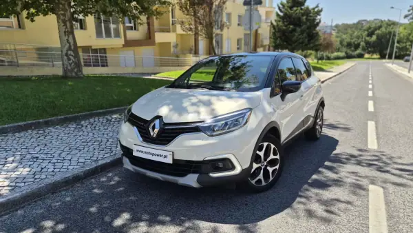 Renault Captur 2019 - 13890 EUR, 117000 km - AUTO.MOTO.pt - 117000km - foto 5 de 9