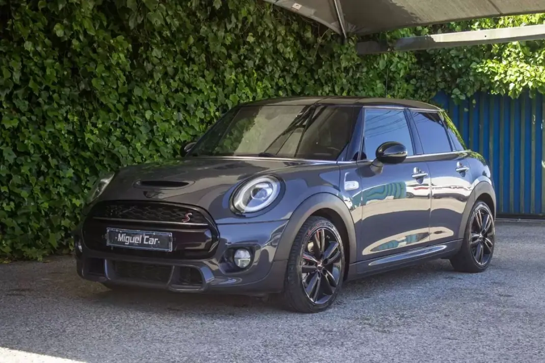 MINI 5 Portas 2019 - 24900 EUR, 105000 km - AUTO.MOTO.pt - 105000km - foto 3 de 17