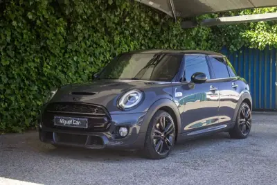 MINI 5 Portas 2019 - 24900 EUR, 105000 km - AUTO.MOTO.pt - 105000km - foto 3 de 17