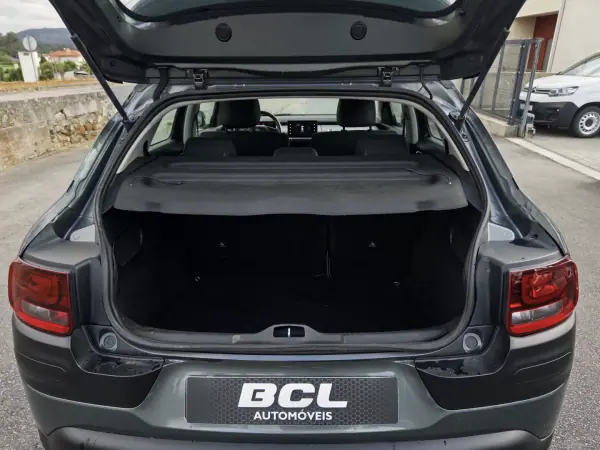 Citroën C4 Cactus 2016 - 12990 EUR, 161000 km - 161000km - foto 13 de 35