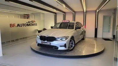 BMW 318 2020 - 21500 EUR, 264805 km - AUTO.MOTO.pt - 264805km - foto 12 de 62