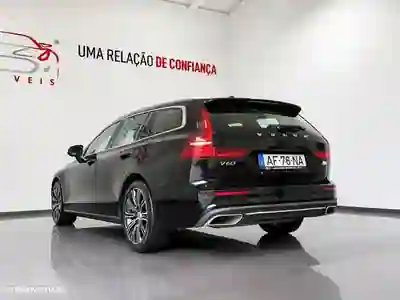 Volvo V60 2021 - 25990 EUR, 82125 km - AUTO.MOTO.pt - 82125km - foto 12 de 51