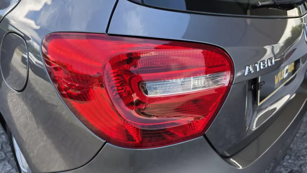 Mercedes-Benz A 180 2014 - 14990 EUR, 149000 km - AUTO.MOTO.pt - 149000km - foto 5 de 29