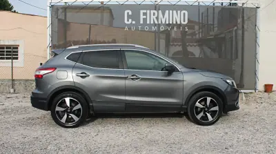Nissan Qashqai 2016 - 16900 EUR, 110338 km - foto 4 de 25