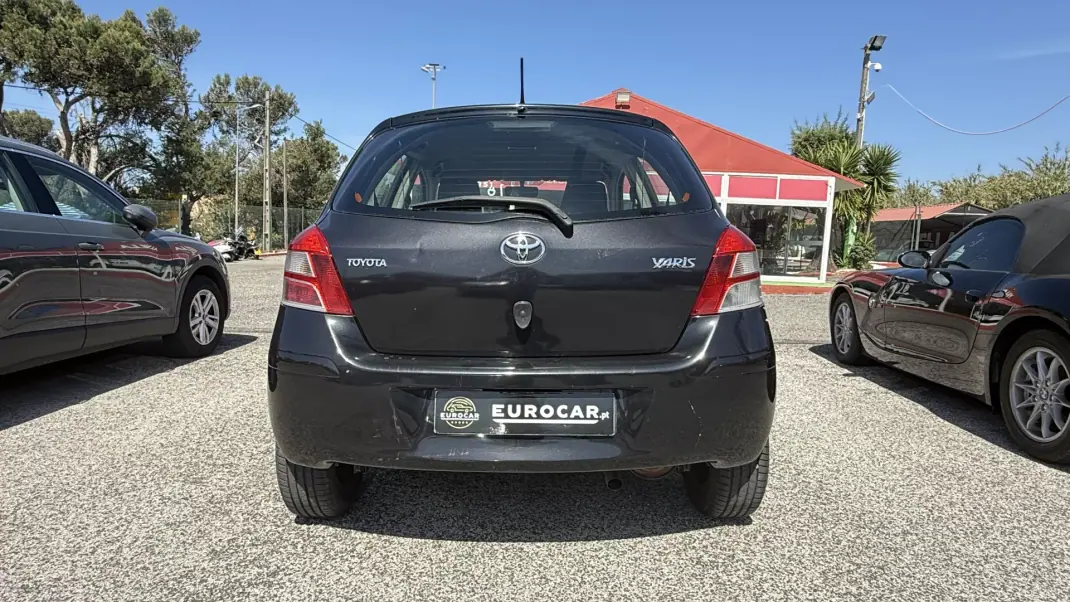Toyota Yaris 2010 - 8700 EUR, 69707 km - AUTO.MOTO.pt - 69707km - foto 10 de 35