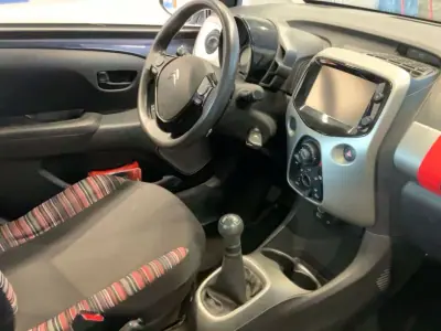 Citroën C1 2017 - 8990 EUR, 73757 km - AUTO.MOTO.pt - 73757km - foto 5 de 9