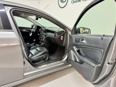 Mercedes-Benz A 180 2014 - 13750 EUR, 157000 km - AUTO.MOTO.pt - 157000km - foto 37 de 45