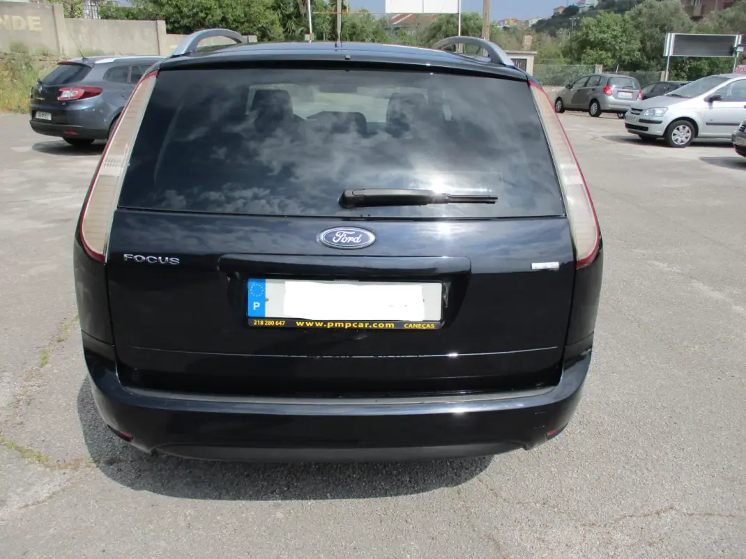 Ford Focus SW 2010 - 5900 EUR, 188000 km - AUTO.MOTO.pt - 188000km - foto 7 de 12
