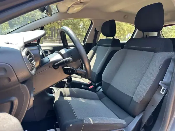 Citroën C3 2019 - 8350 EUR, 119000 km - AUTO.MOTO.pt - 119000km - foto 6 de 11