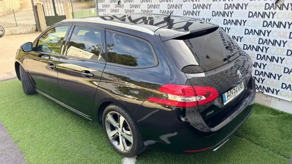 Peugeot 308 SW 2020 - 14900 EUR, 150000 km - AUTO.MOTO.pt - 150000km - foto 2 de 10