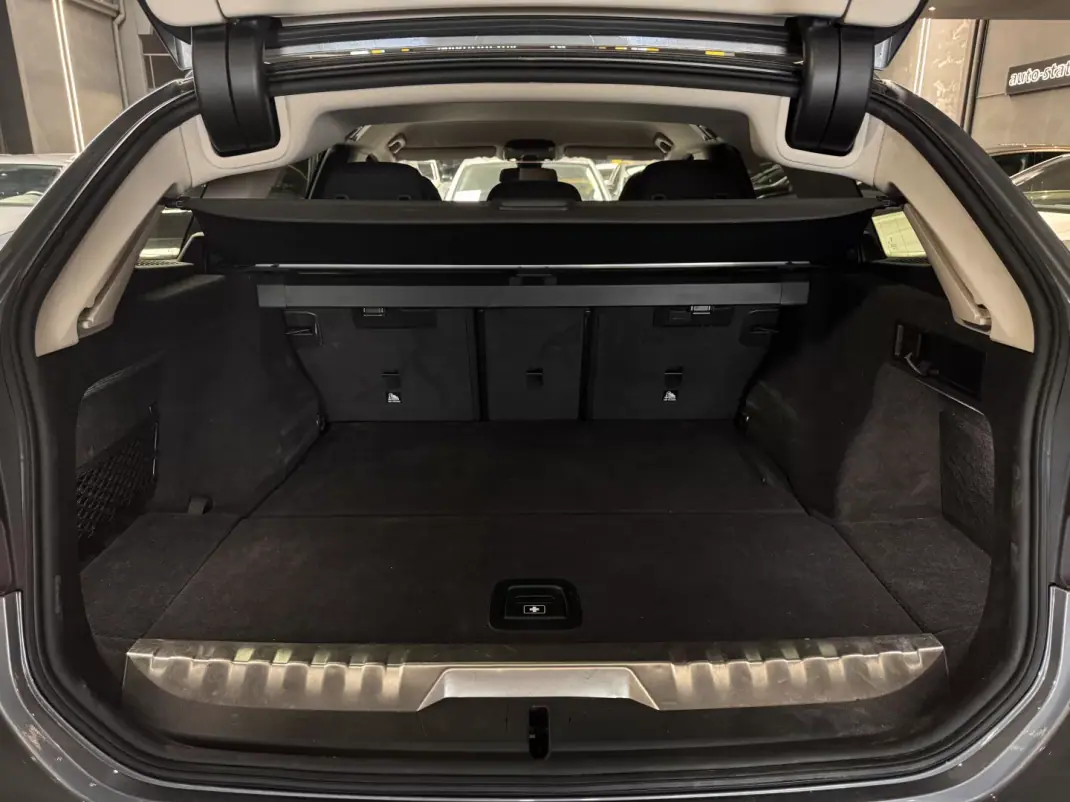 BMW 320 2023 - 31990 EUR, 75900 km - AUTO.MOTO.pt - 75900km - foto 33 de 36